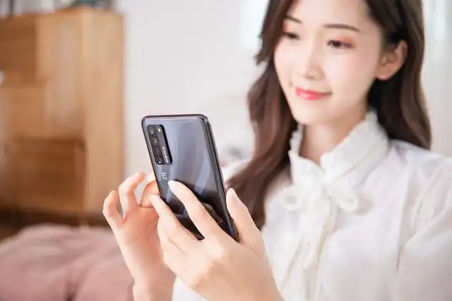 我用一部手机,承包打工人的周末娱乐 我用一部手机,承包打工人的周末娱乐