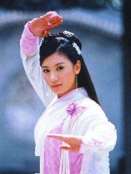  魔镜魔镜告诉我,谁是最美周芷若夜听