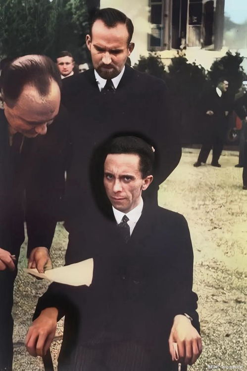  一个人讨厌另一个人时,细微的表情是不会撒谎的比如说这个男人柏林戈培尔犹太人网易订阅