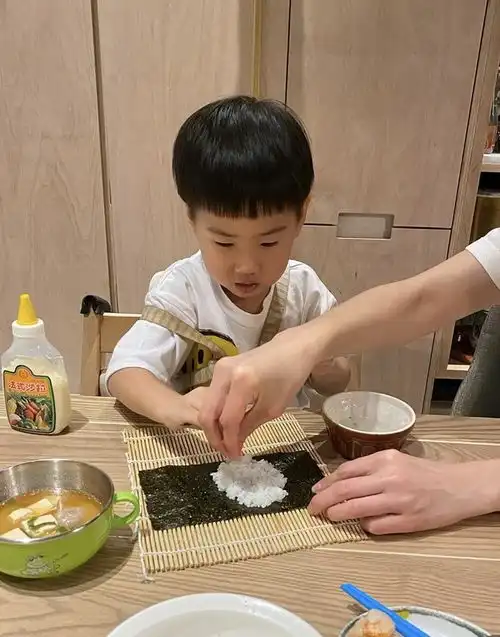 捏手表情包端午节
