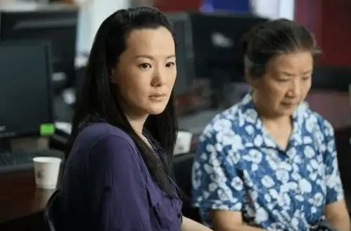  咏梅陪陈道明8年,2亿身价不求名分,今嫁王菲初恋成人生赢家