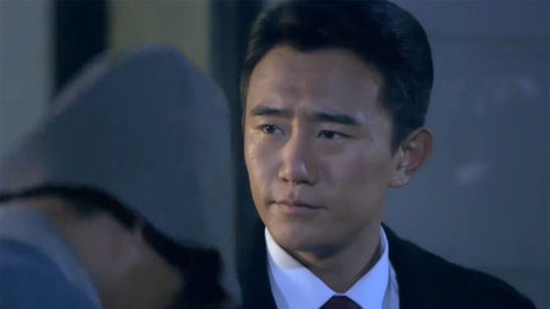  光影高手不愧是老油条,悄无声息的就把情报传递出去,谁也没发现