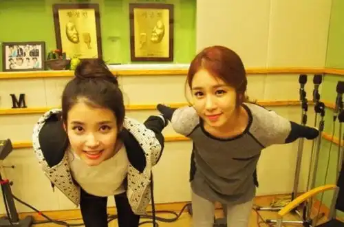 姐妹情深的表情包整容