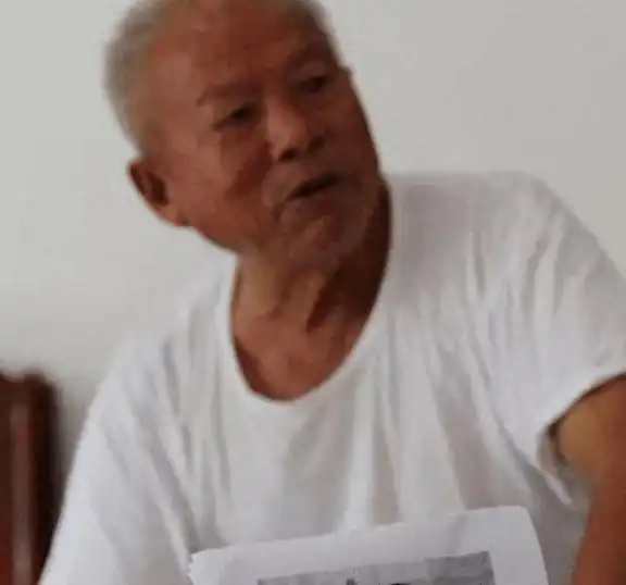  令人心酸火遍全球的梭哈表情包背后,藏着一段不为人知的事
