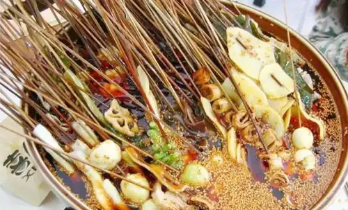  吃西餐不如来签签起舞小郡肝串串香加盟店撸串串