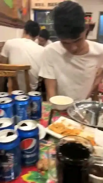 你是我大哥表情包可口可