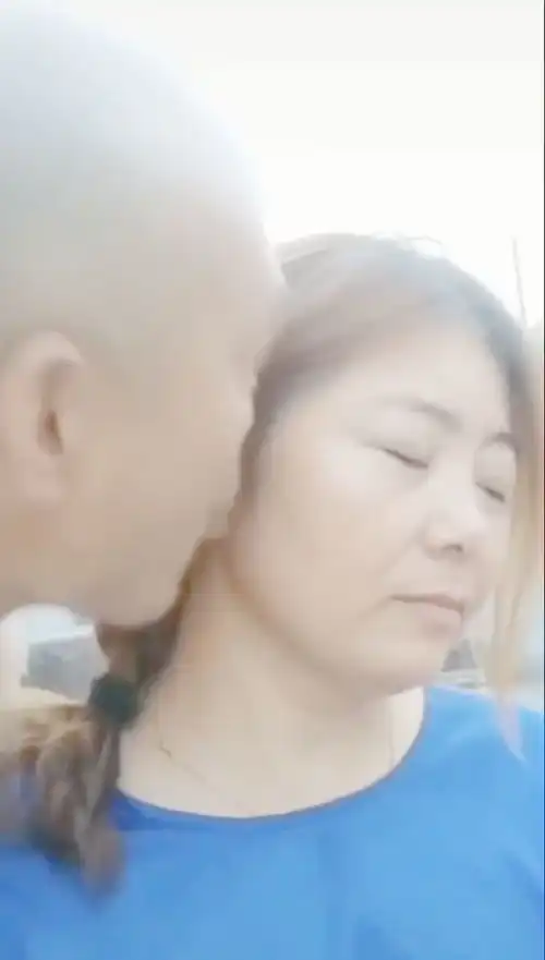  真的是猪拱大白菜了
