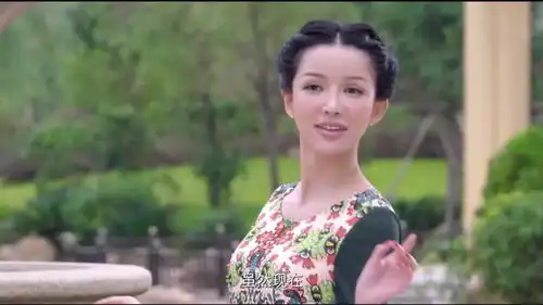  赵丽颖强颜欢笑的,难道是遇到了什么事情吗