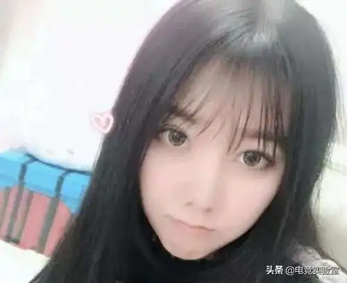 小团团受乔碧萝影响,真名被曝光,网友直播间带节奏求露脸