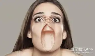  他把脸穿进鞋子里还做出一套魔性的表情包