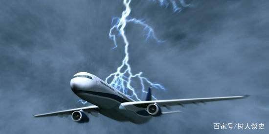  17岁少女遇空难,从高空坠落到亚马逊丛林,独自穿过成唯一幸存者