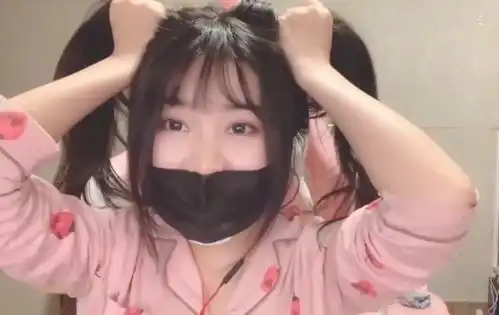  王者荣耀九天狐直播露脸,粉碎乔碧萝传言,是个可爱的男孩子