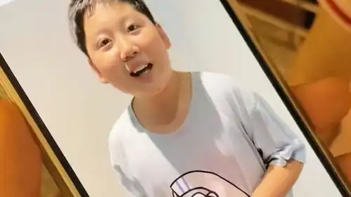  小舅子临别嘱咐姐夫,话还没出口却被红包收买,姐姐表情亮了