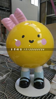  玻璃钢戴帽子的qq表情商场景观雕塑-黄页88网