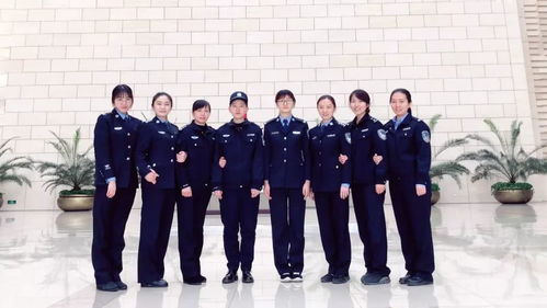  表情一身肝胆男儿心堪胜龙泉壁上鸣北京高院女法警们的故事腾讯网表情