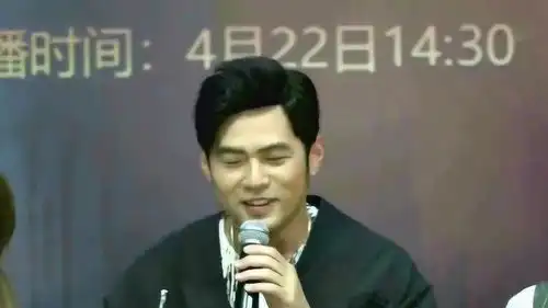  看不懂英文周杰伦,和好友林书豪一起翻译,引起粉丝笑场