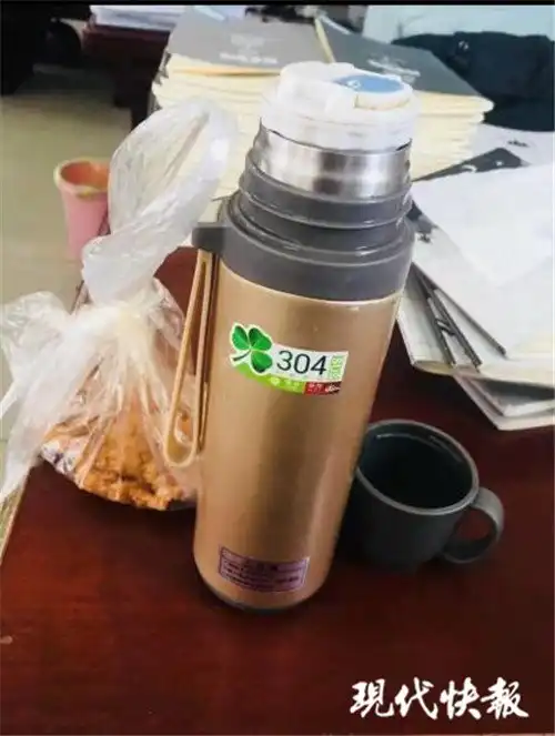  11岁小学生酒后上课,书包里有啤酒和炸鸡