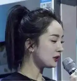 郑爽热巴杨紫90后小花集体显现初老痕迹  郑爽热巴杨紫90后小花集体显现初老痕迹