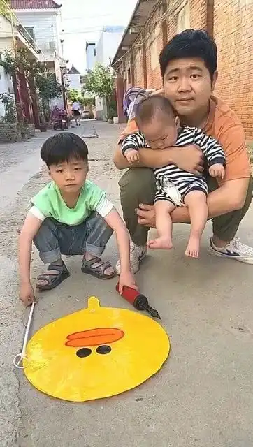小黄鸭表情包gif图气球