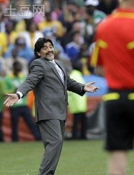 老马抬摄像机那小子看这里 老马抬摄像机那小子看这里