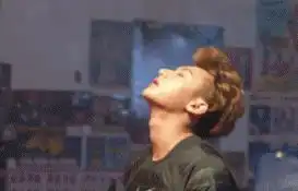  杨幂黄子韬新剧谈判官上映移动的表情包桃子再次上线