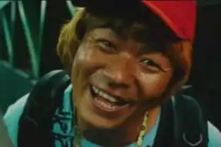  这个男人用神来之手疯狂造人,竟只为了一部跨年时光机