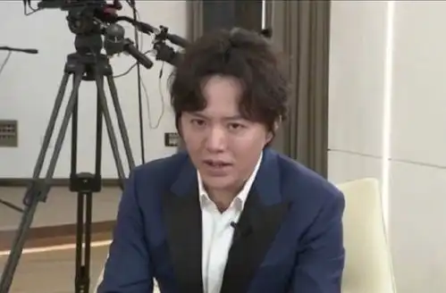  吃胖了李云迪钢琴授课脸部圆润发福明显