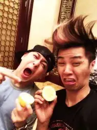  罗志祥自曝与林志颖搞怪合照童颜小志帅气更胜一筹