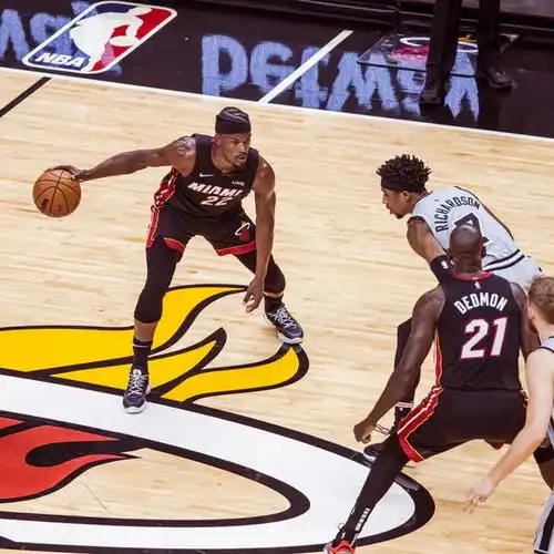  2月27日nba球鞋上脚,戈登上脚361ag2x,字母哥又想垫脚欧文