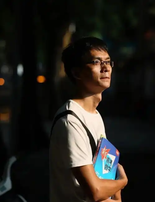  室友全部申请搬宿舍唐尚珺回应一个室友因被网友恶搞搬走,我给他道歉