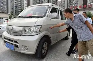 不慎碾死小狗司机遭打被逼向狗下跪