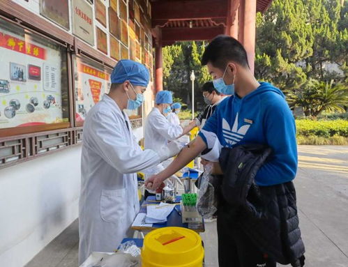  高考体检要脱光光学生的无知闹出乌龙,有人吓成表情包