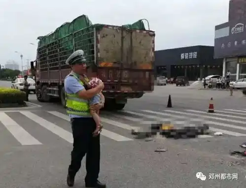  一家三口惨遭货车碾压,夫妻当场死亡随后交警......