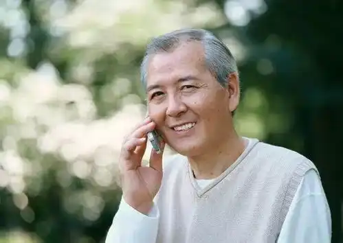  活在北上广深的你,可知父母已被孤独调快了生命的时钟