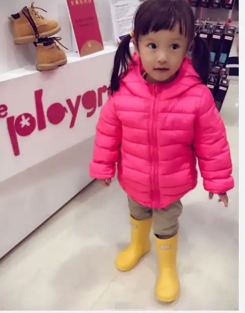  欧弟女儿jojo穿黄色雨鞋模仿小猪佩奇记忆力观察力超强