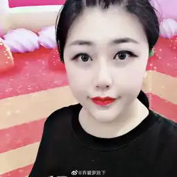  乔碧萝翻车后,十几万元被平台冻结取不出来内心充满委屈