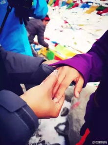  明星求婚大不同张杰向谢娜求婚,谢娜这表情我给100分