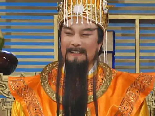  自从扮演玉皇大帝后,他身上就怪事不断,甚至难以解释