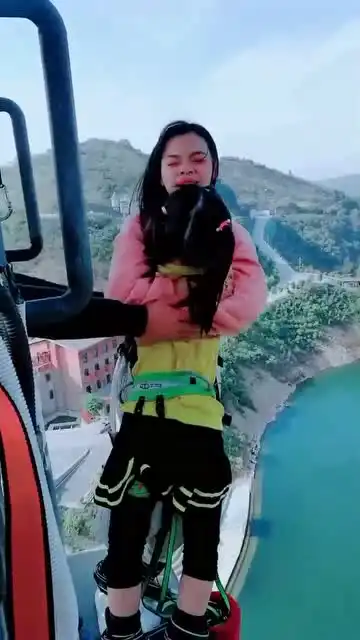 姐妹情深,双人跳,看表情,听声音 姐妹情深,双人跳,看表情,听声音