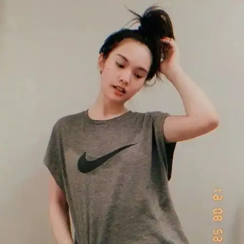  美人计杨丞琳女士健身还化妆都是超有技巧的