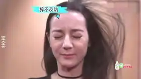  自称只有八岁来自西红柿国的日本美少女