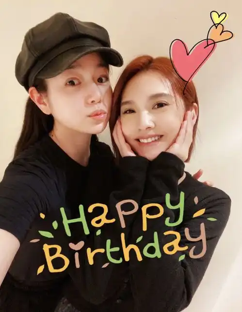 李荣浩连续9年为妻子庆生,39岁杨丞琳好少女,至今仍无生子计划 李荣浩连续9年为妻子庆生,39岁杨丞琳好少女,至今仍无生子计划