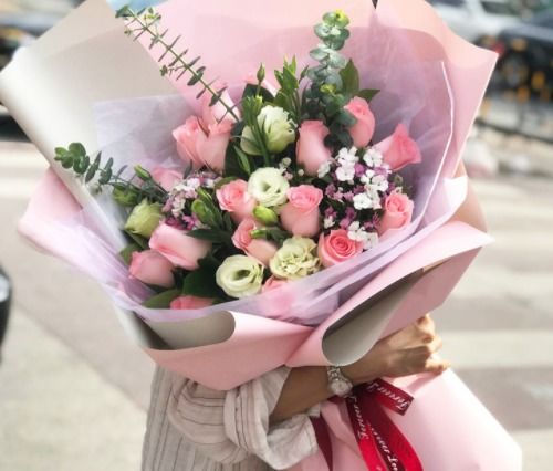  19朵粉色玫瑰花代表什么意思第一次送女孩花应该送几朵