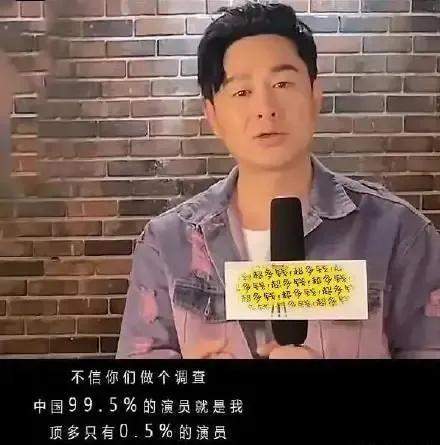  横店校花泛滥成灾,美女扎堆蹲在地上吃盒饭,幻想着一夜成名