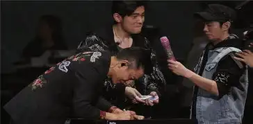  刘德华现身周杰伦演唱会,大变魔术,刘德华的表情极其精彩