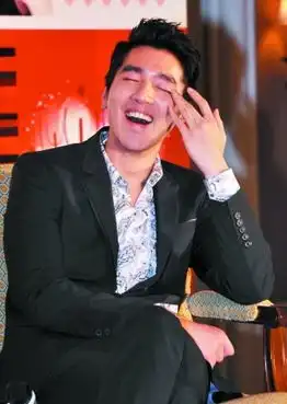  张柏芝大笑满脸皱纹明星恐怖表情太彪悍