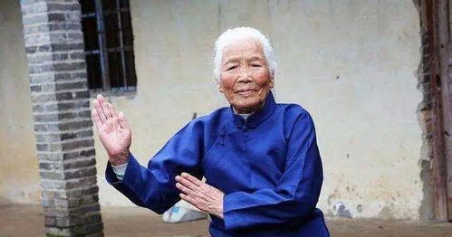  又美又飒,来看乘风破浪的奶奶们