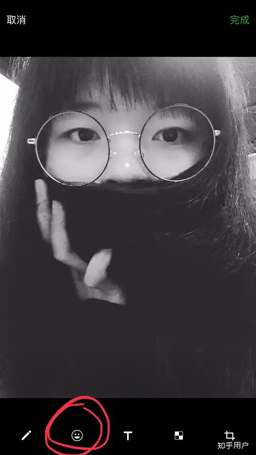  怎样在自拍上加表情包照片