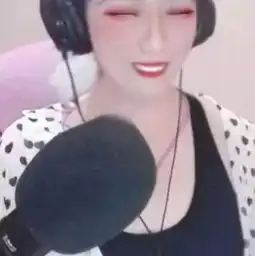  乔碧萝真的是美女早年照片曝光后,网友不敢相信自己眼睛