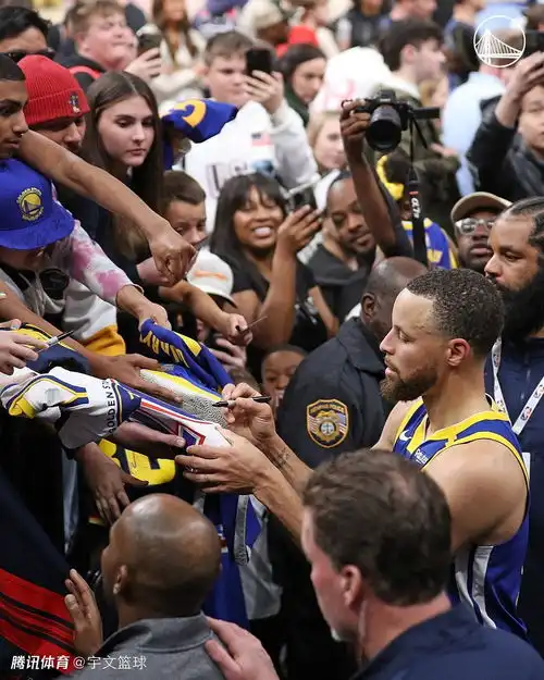  nba社交圈库里孟菲斯人气依旧爆棚追梦格林盛赞超神库里goat